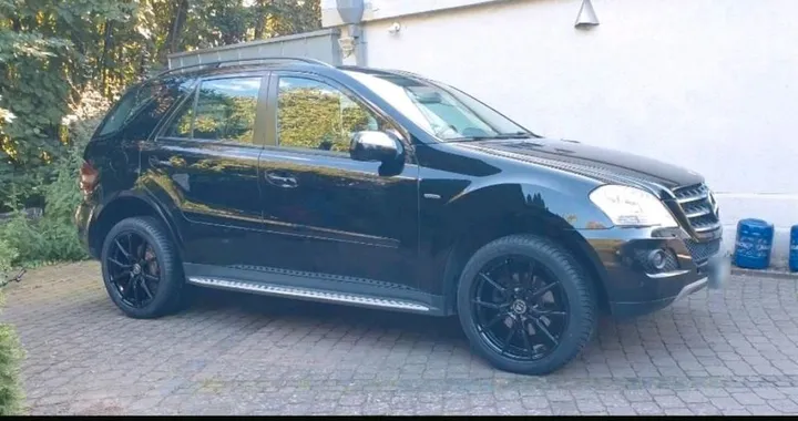 Mercedes-Benz ML 320