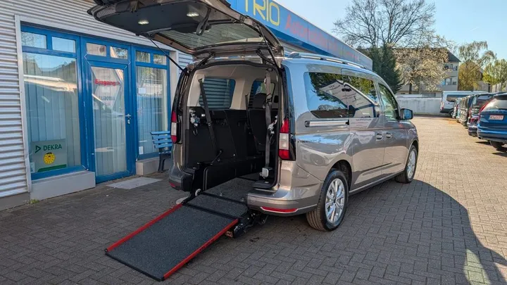 Ford Grand Tourneo