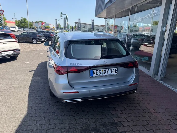 Mercedes-Benz E 300