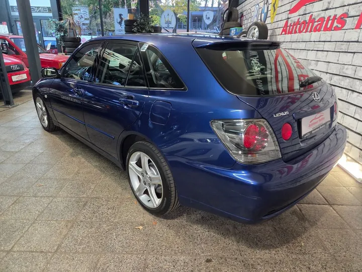 Lexus IS 300