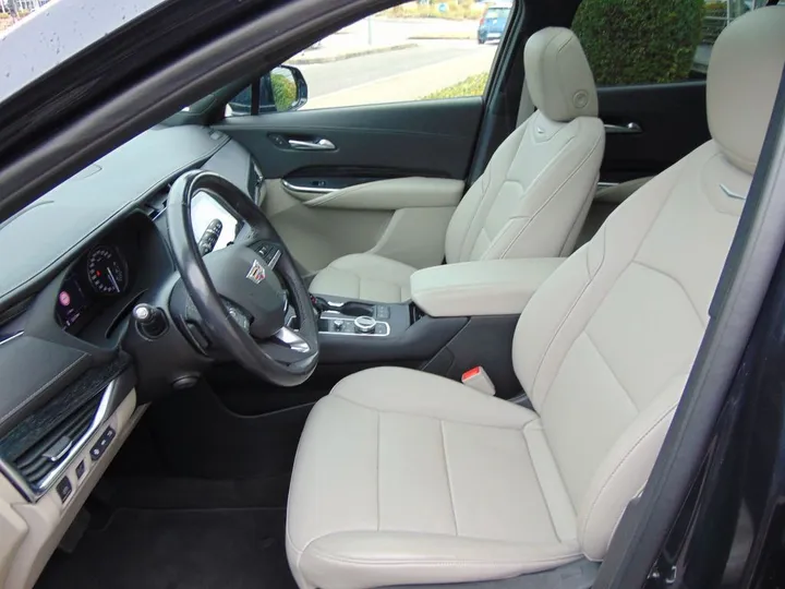 Cadillac XT4