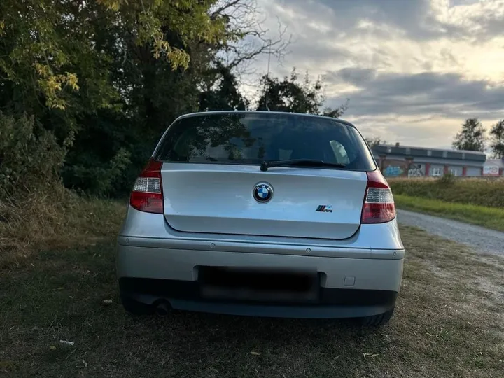 BMW 118