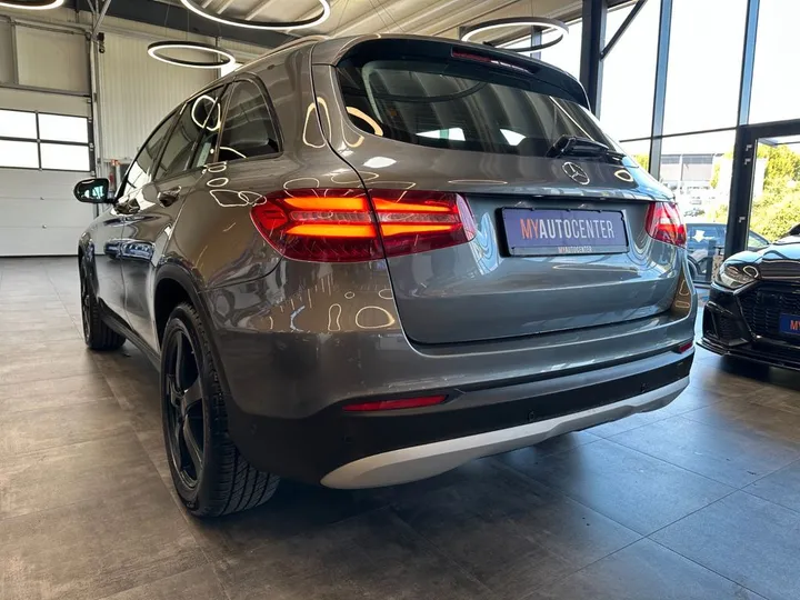 Mercedes-Benz GLC 220