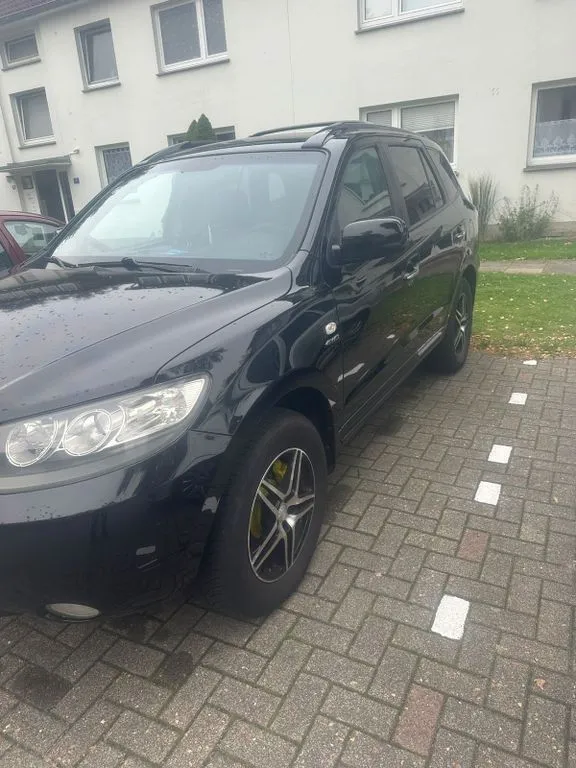 Hyundai Grand Santa Fe