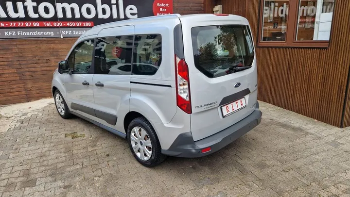 Ford Tourneo