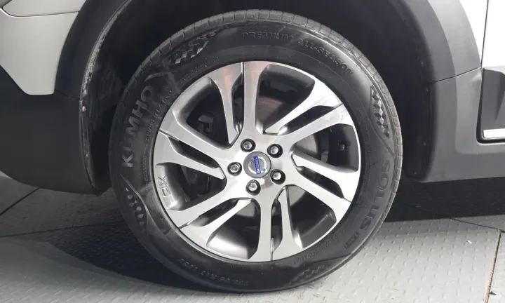 Volvo XC70