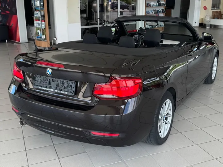 BMW 218