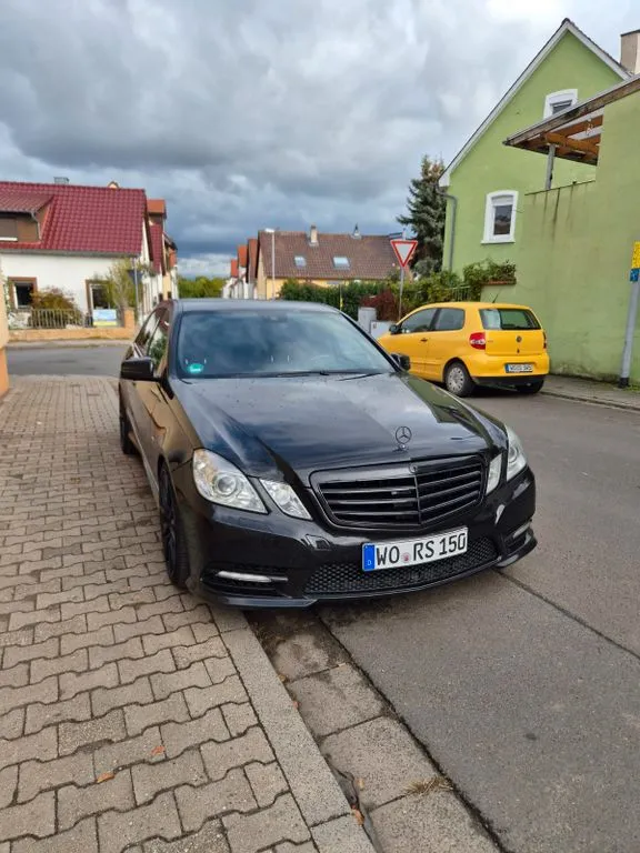Mercedes-Benz E 300