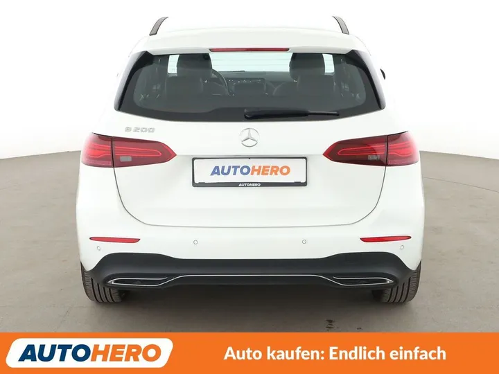 Mercedes-Benz B 200