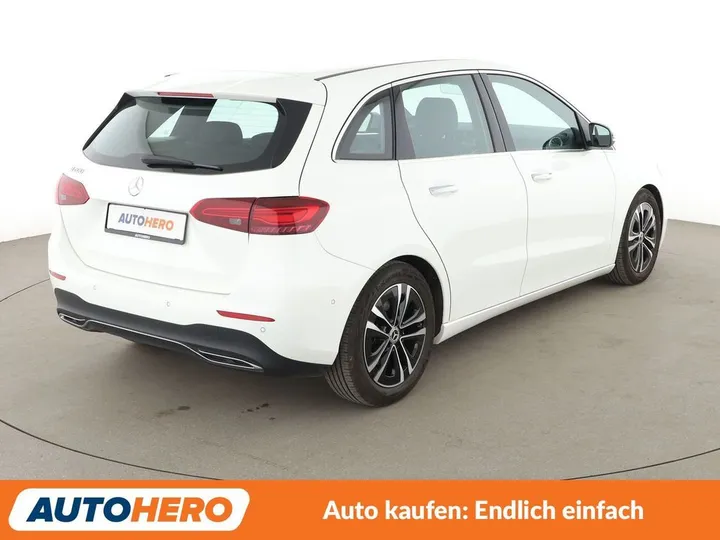 Mercedes-Benz B 200