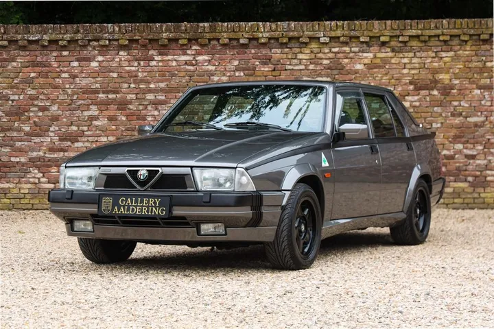 Alfa Romeo 75