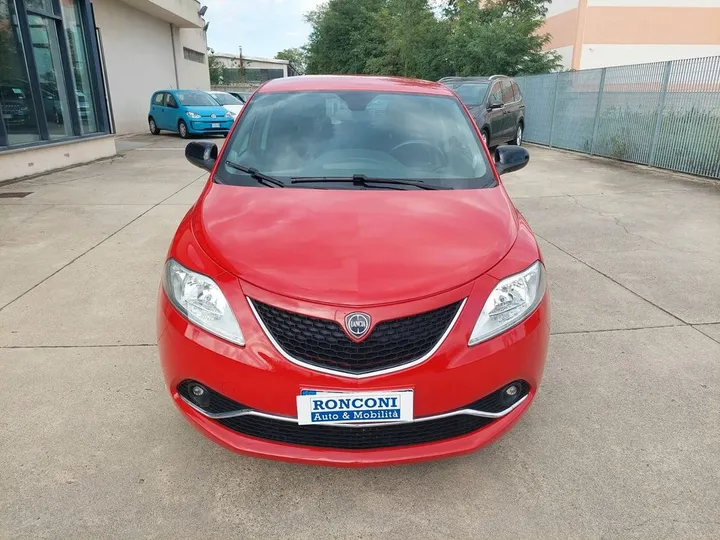 Lancia Ypsilon