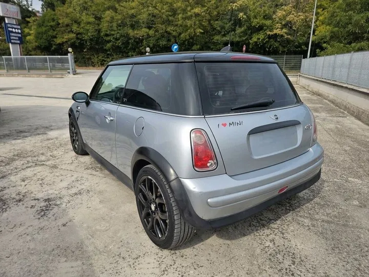 MINI One D