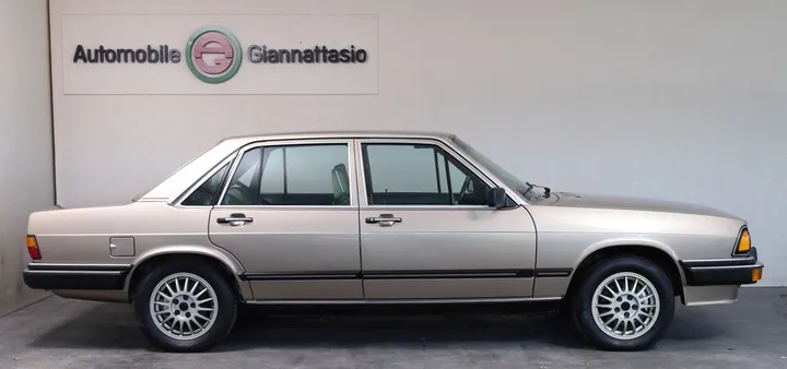 Audi 200