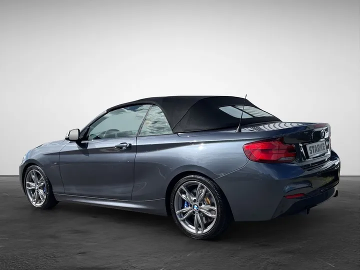 BMW M240i