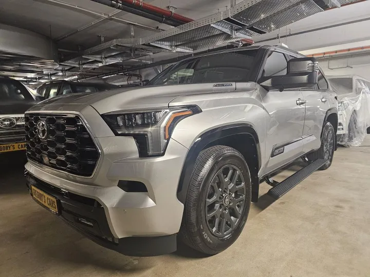 Toyota Sequoia