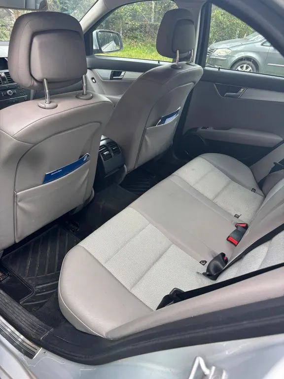 Mercedes-Benz E 320