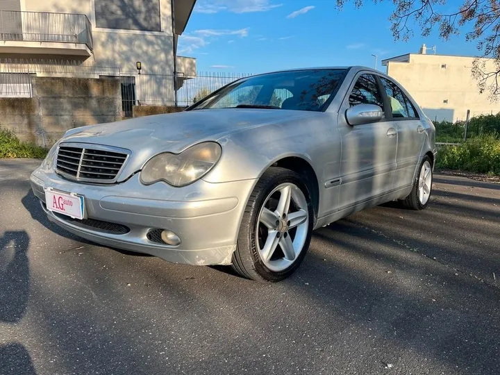 Mercedes-Benz C 220