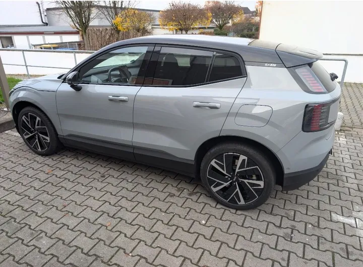 Volvo EX30