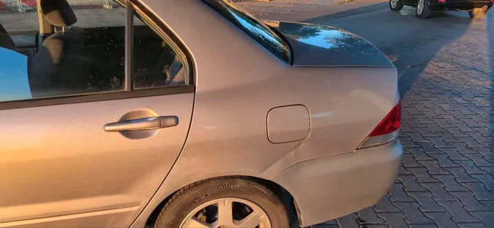 Mitsubishi Lancer
