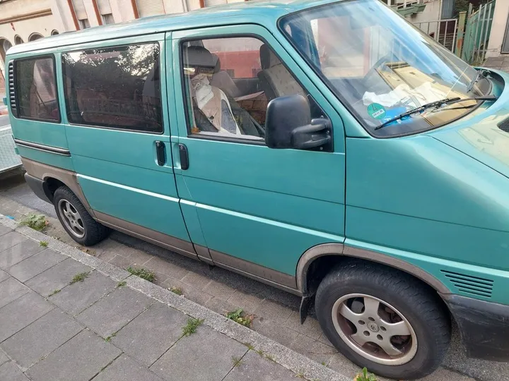 Volkswagen T4 Caravelle