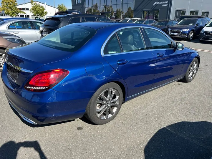Mercedes-Benz C 220