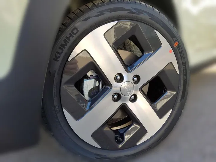 Hyundai INSTER
