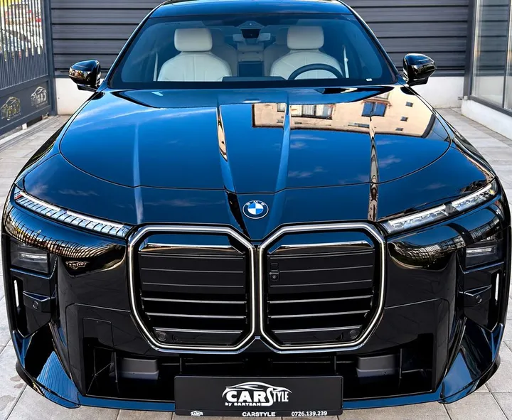 BMW 740