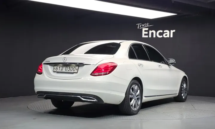 Mercedes-Benz C-Class