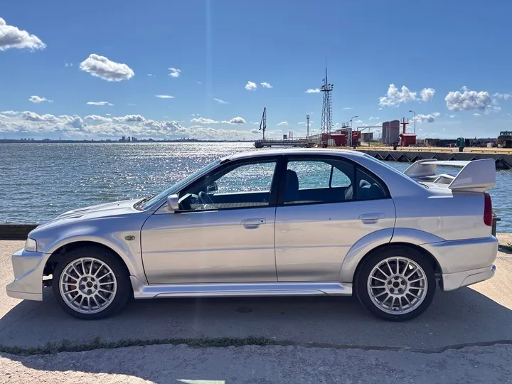 Mitsubishi Lancer