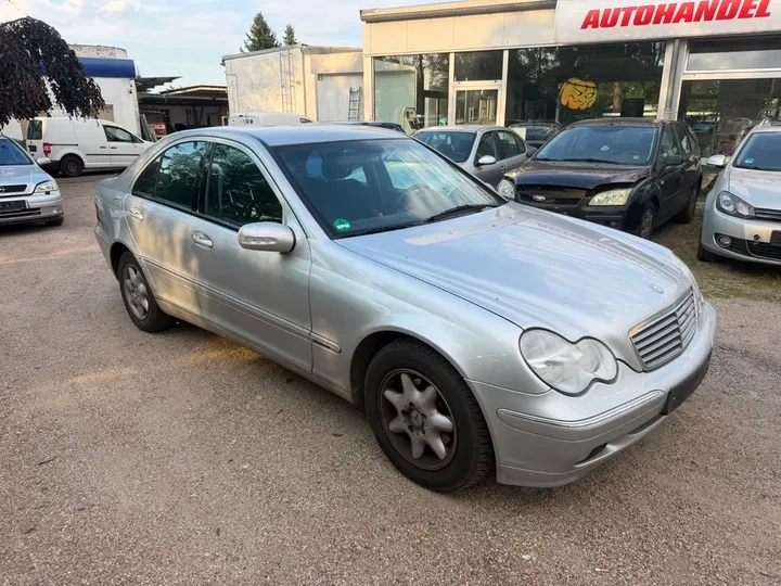 Mercedes-Benz C 180