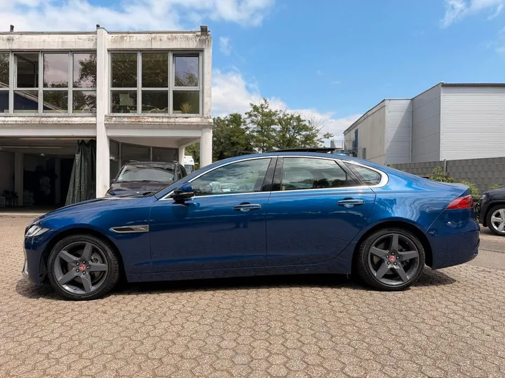 Jaguar XF