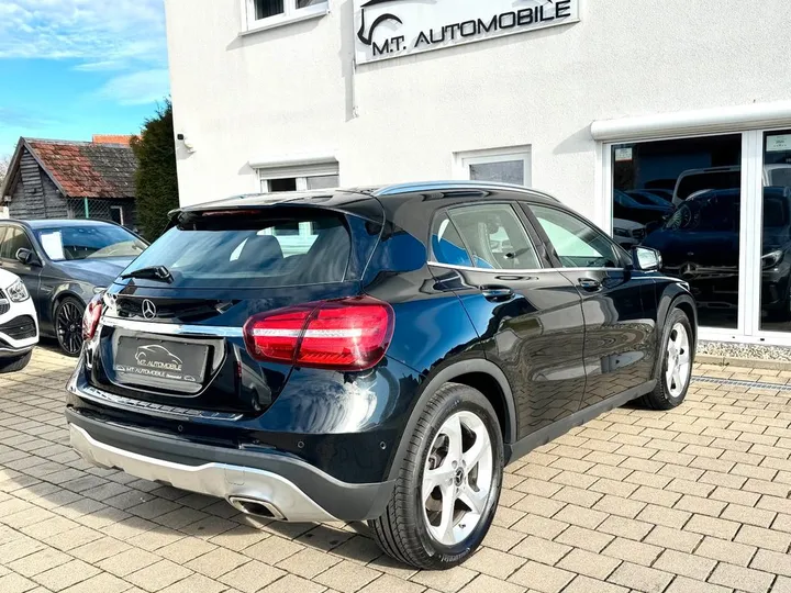 Mercedes-Benz GLA 180