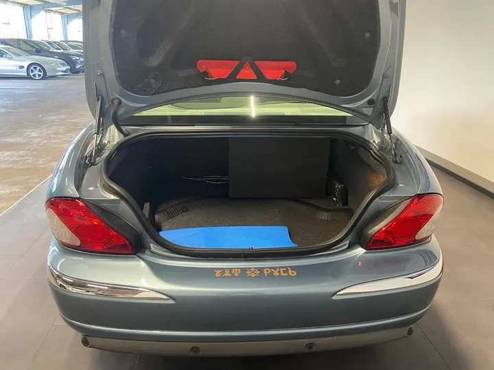 Jaguar X-Type