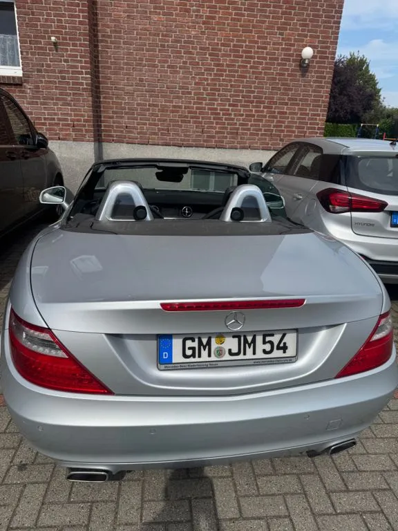 Mercedes-Benz 320