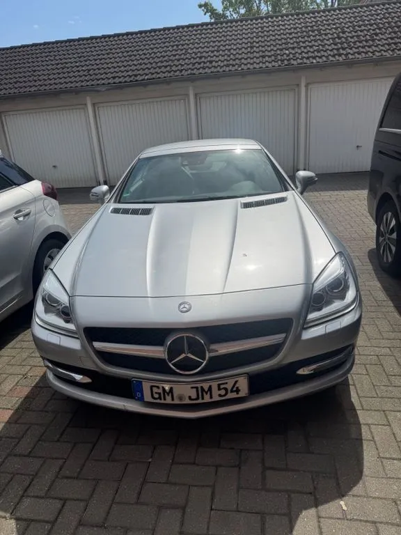 Mercedes-Benz 320