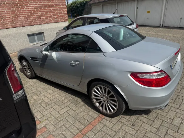 Mercedes-Benz 320