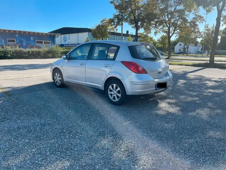 Nissan Tiida
