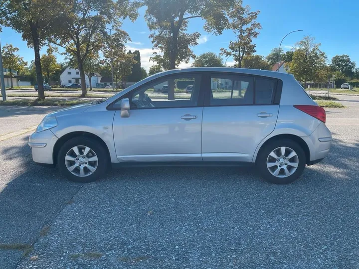 Nissan Tiida