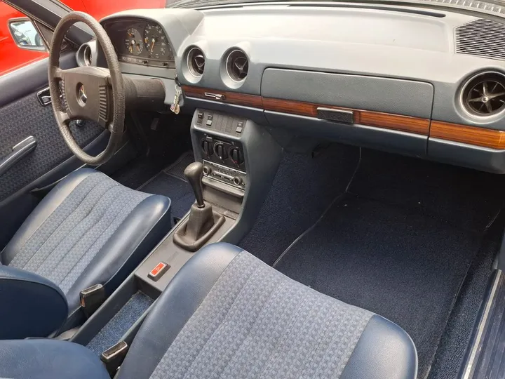 Mercedes-Benz 280