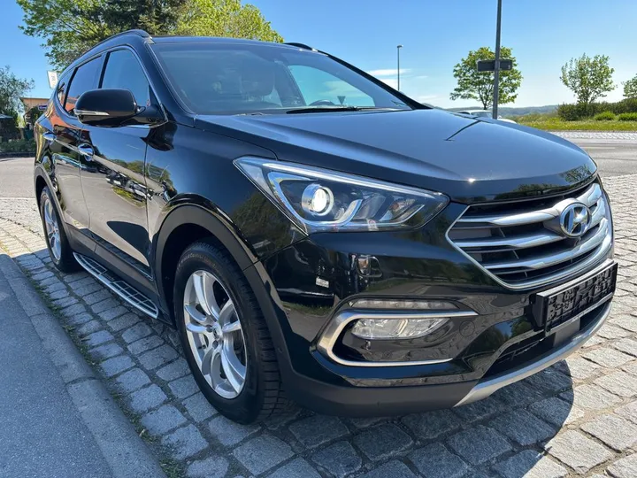 Hyundai SANTA FE