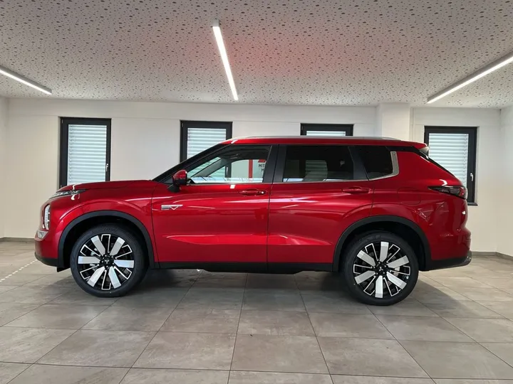 Mitsubishi Plug-in Hybrid Outlander