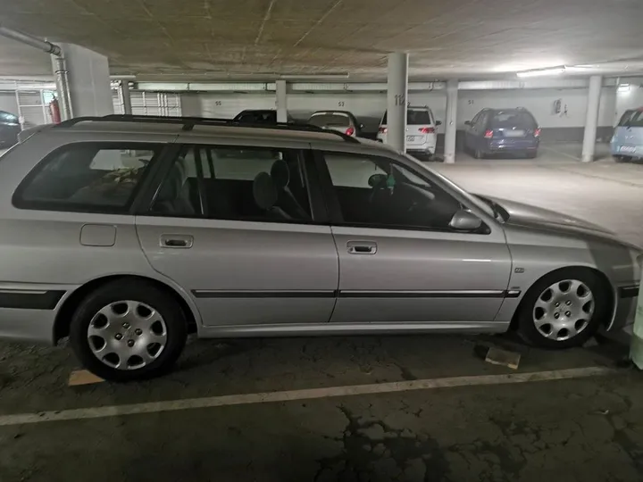 Peugeot 406