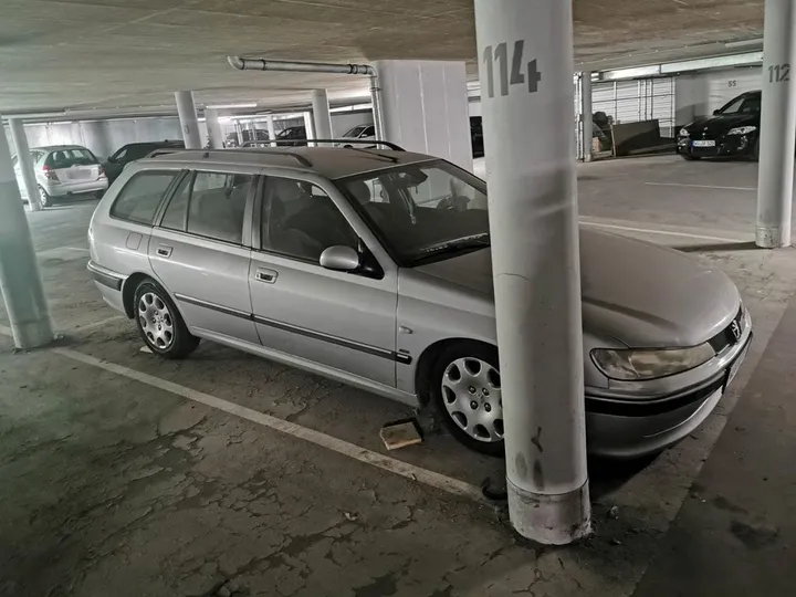 Peugeot 406