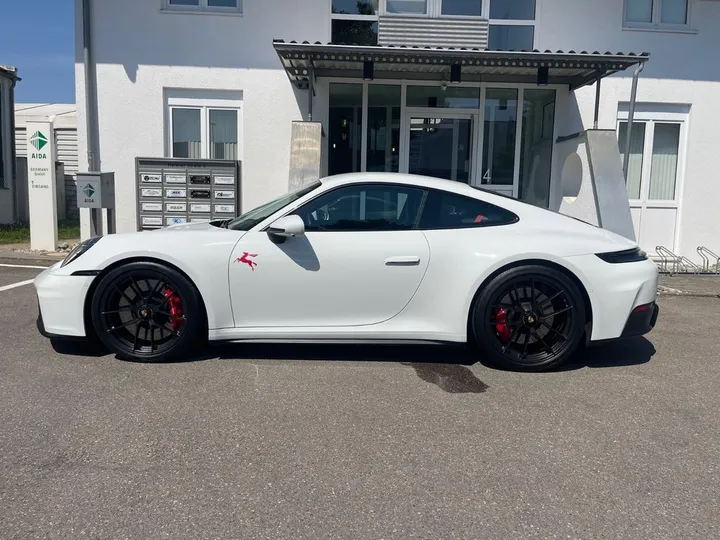 Porsche 992