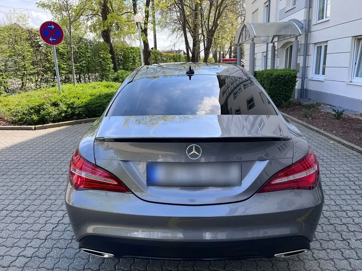 Mercedes-Benz CLA 200