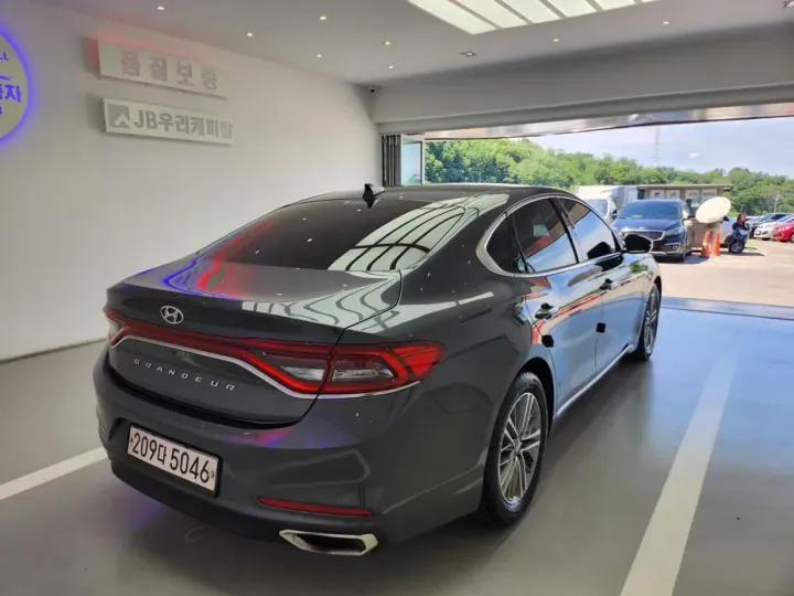 Hyundai Grandeur