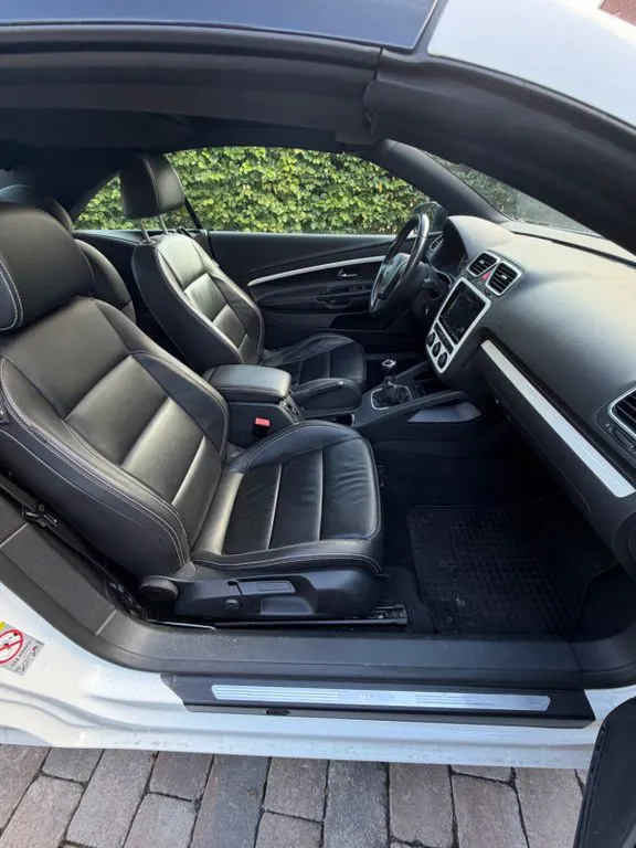 Volkswagen Eos