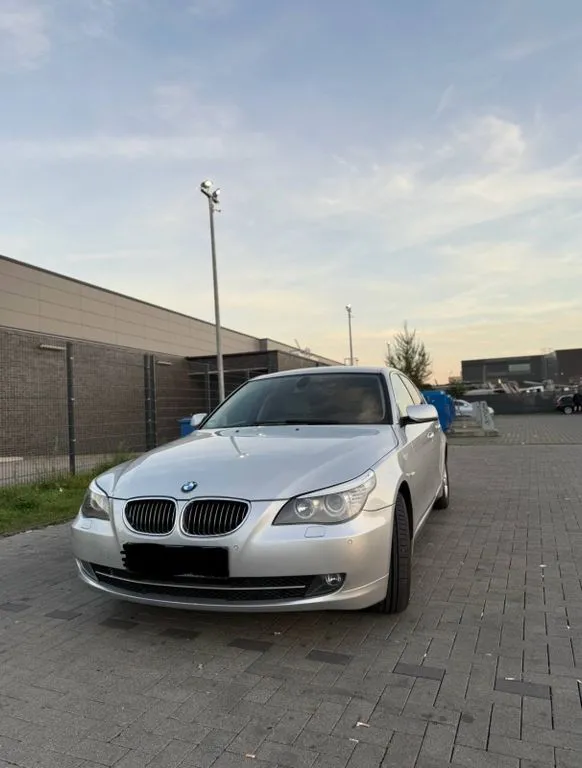 BMW 525