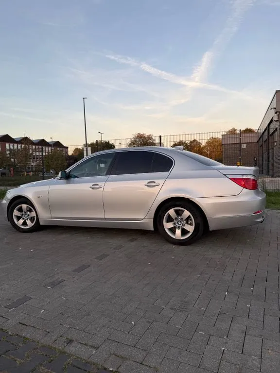 BMW 525